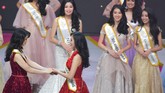 FOTO: Carla Yules Raih Mahkota Miss Indonesia 2020 Finalis asal Sulawesi Selatan, Pricilia Carla Yules, dinobatkan sebagai Miss Indonesia 2020 menggantikan Princess Megonondo.