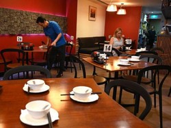 Virus Corona dan Isu Ras Sebabkan Restoran China Sepi
