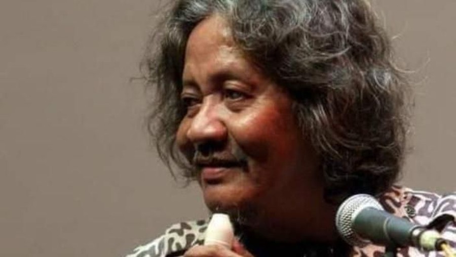 Komposer senior sekaligus pencipta lagu Bento yang dipopulerkan Iwan Fals, Naniel Yakin, meninggal dunia di usia 67 tahun karena penyakit komplikasi.