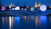NYALANG: Pada Suatu Ilusi Palsu Karnaval Venice, patung-patung salju di Sapporo, dan badai Dennis di Eropa menjadi foto-foto pilihan CNNIndonesia.com pekan ini.