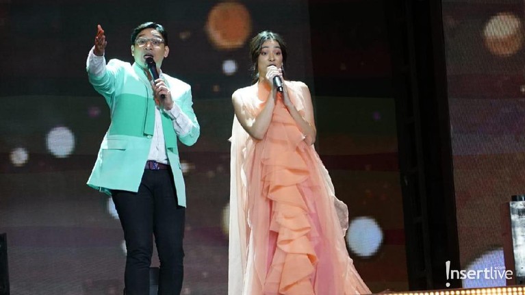 9 Potret Kemeriahan Korean Wave In Love di TSM Cibubur Konser Korean Wave in Love telah berlangsung dari Trans Studio Mall Cibubur, Jumat (21/2). Berikut ini potret keseruan para pengisi acara.