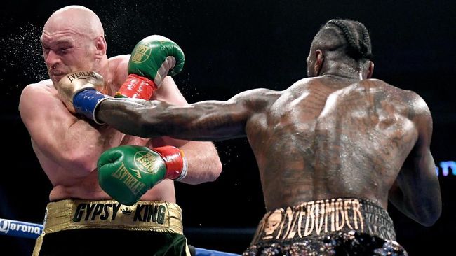 Live Streaming Deontay Wilder vs Tyson Fury Duel Deontay Wilder vs Tyson Fury dalam perebutan sabuk juara dunia tinju kelas berat WBC bisa disaksikan secara live streaming.
