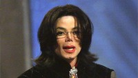 Mengejutkan, Jasad Michael Jackson Penuh Suntikan & Isi Perut Cuma Pil