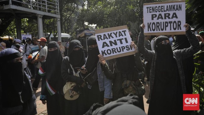 Istana menegaskan tidak akan menerima perwakilan pedemo untuk berdialog karena desakan soal penuntasan kasus korupsi sudah ditangani KPK.