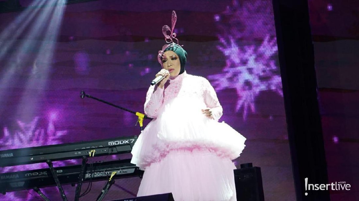 Konser Korean Wave in Love telah berlangsung dari Trans Studio Mall Cibubur&comma; Jumat &lpar;21&sol;2&rpar;&period; Berikut ini potret keseruan para pengisi acara&period;