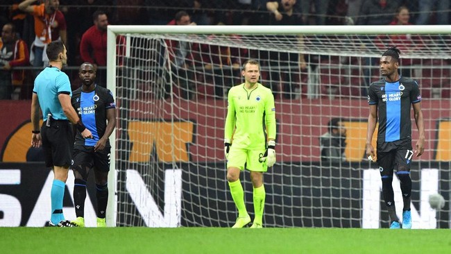 Pelatih Manchester United Ole Gunnar Solskjaer menganggap gol Club Brugge lewat assist Simon Mignolet tidak sah.