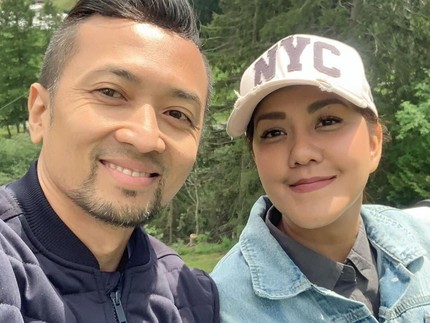 Cerita Lucu Ivy Batuta Pertama Kali Ketemu Suami di Lantai Dansa