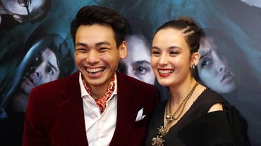 img-title Kasmaran, Chelsea Islan Perdana Posting Berdua Rob Clinton