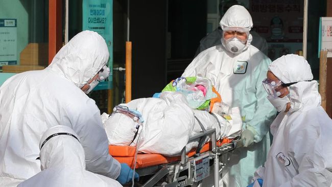 Dalam seminggu terakhir, 8 negara mengonfirmasi kasus virus corona pertama termasuk Indonesia. Ada tiga ciri-ciri awal ketika virus corona menginfeksi tubuh.