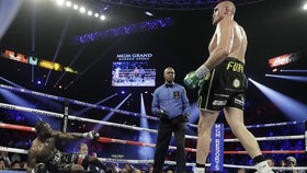 Tyson Fury Bangkit hingga Coutinho Memohon kepada Klopp
