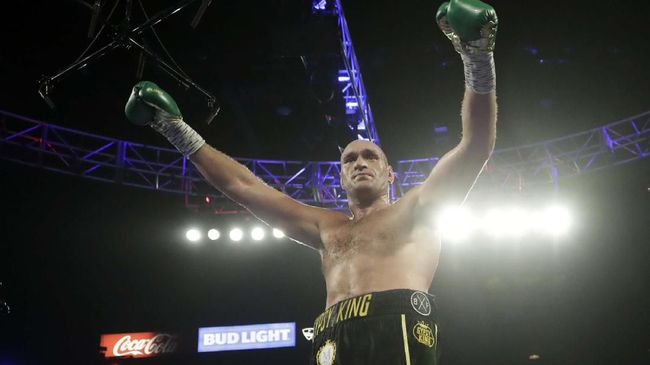 Mike Tyson Prediksi Fury Bisa Kandaskan Joshua Mike Tyson menilai Anthony Joshua memiliki kelemahan yang bisa berujung fatal ketika menghadapi Tyson Fury.