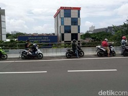 Banjir, Motor Ramai-ramai Masuk Tol