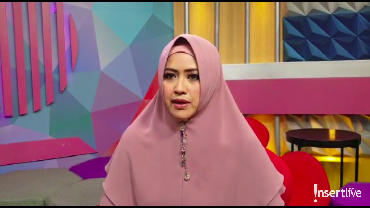 img-title Tak Lagi Dinafkahi Kiwil, Meggy Wulandari Kerja Keras Demi Anak