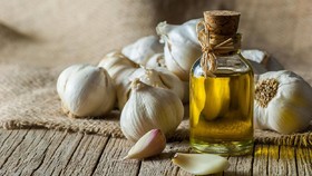 7 Manfaat Bawang Putih untuk Rambut, Atasi Rontok hingga Ketombe