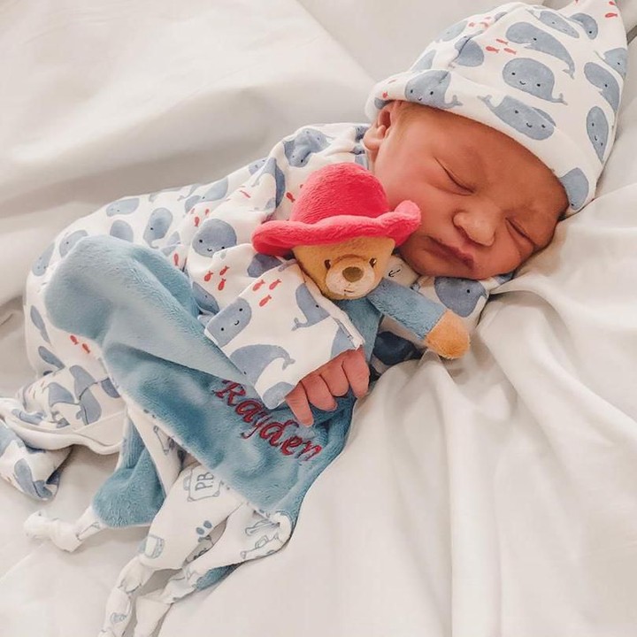 <p>Kimberly Ryder melahirkan anak pertama di Inggris, pada 19 November 2019. Bayi laki-laki itu diberi nama Rayden Starlight Akbar. (Foto: Instagram @kimberlyryder)</p>