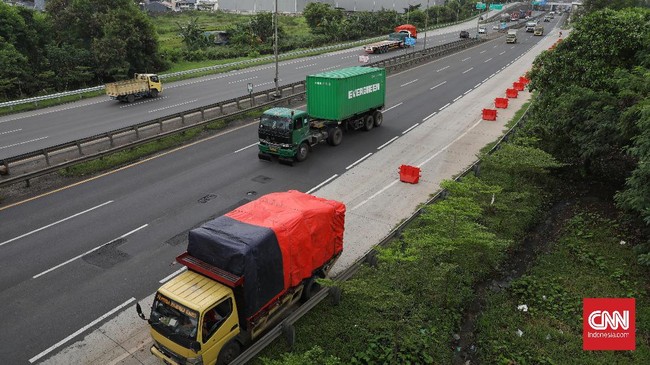 Apindo meminta pemerintah untuk memperhatikan insentif untuk memastikan penerapan kebijakan bebas truk bermuatan berlebih (ODOL) jalan.