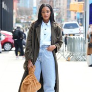 Trik Padu Padan Baggy Jeans untuk Sehari-hari, dari Kasual hingga Edgy!