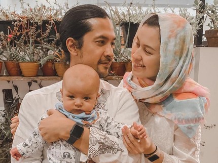 Foto Akikah Anak Pertama Kimberly Ryder dan Edward Akbar, Baby Rayden