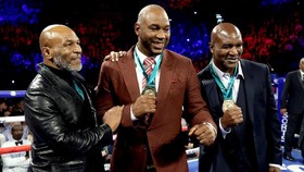3 Petinju yang Ditantang Mike Tyson