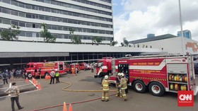Gedung DPR Terbakar, Lima Damkar Dikerahkan