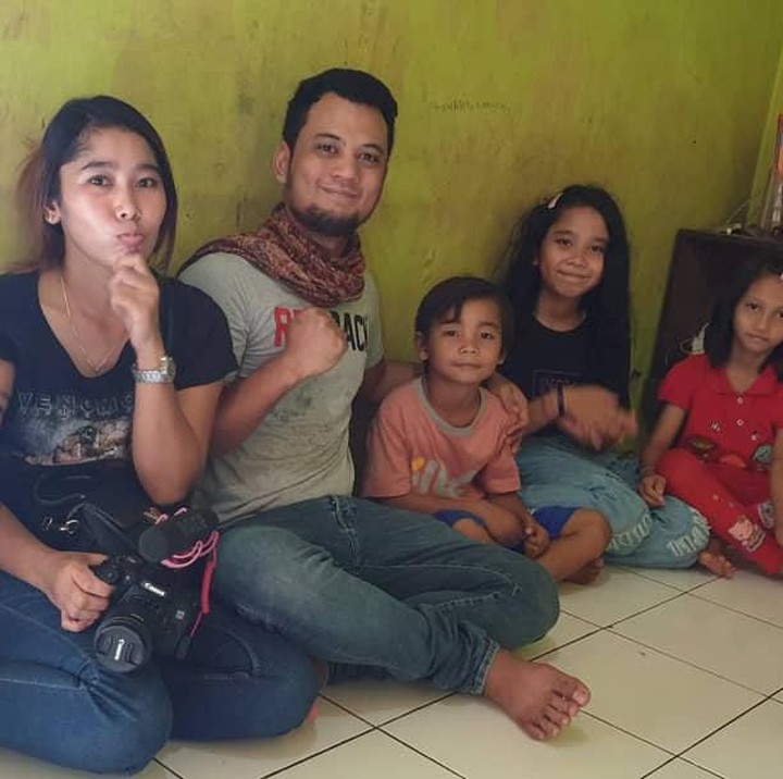 <p>Keluarga Panji Petualang juga sesekali mengunjungi keluarga yang juga menyukai reptil. (Foto: Instagram @panjipetualang_real)</p>