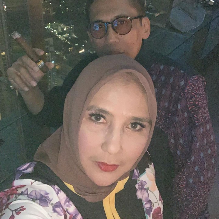 <p>Yati dan Pangky sekarang menjalankan berjualan martabak, ayam, dan bakso. Namun, semua bermula ketika mereka jualan martabak. (Foto: Instagram @yatioctaviapangky)</p>