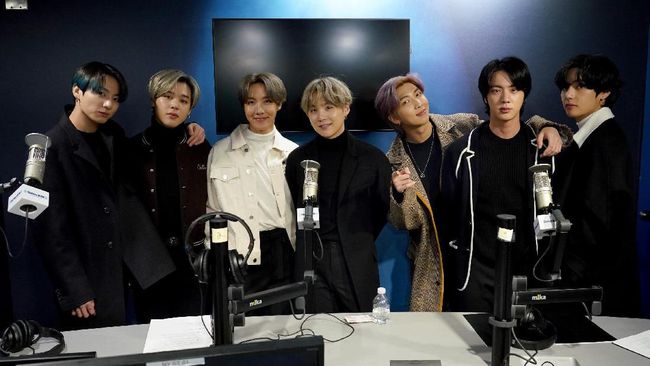 Komentar disjoki radio Jerman Bayern 3 yang mengaitkan BTS dan orang Asia dengan pandemi Covid-19 bikin ARMY berang.