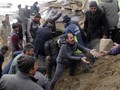 Korban Gempa Turki-Yunani Bertambah, 14 Tewas, 419 Luka