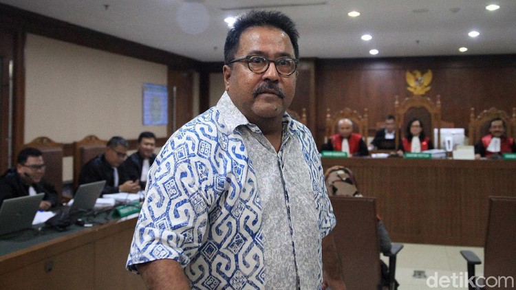 Mantan Wagub Banten, Rano Karno dicecar jaksa KPK soal fee proyek untuk pejabat di Banten. Atas fee proyek itu, Rano Karno mengatakan tidak pernah mendengar.