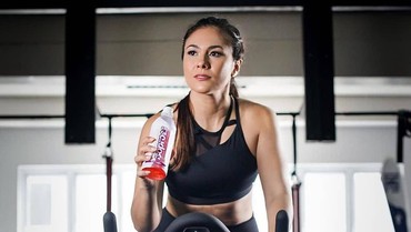img-title Wulan Guritno Girang Bioskop Dibuka, Netizen Ingatkan Lonjakan Corona Tertinggi