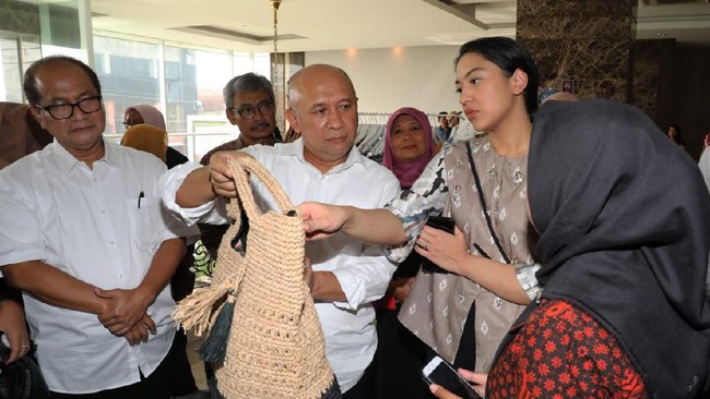Para inovator muda didorong untuk medukung digitalisasi UMKM. Hal tersebut dinilai bisa jadi solusi salah satu masalah sebagai dampak pandemi Covid-19.
