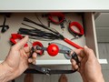 Mengenali Beda BDSM dan Kekerasan Seksual