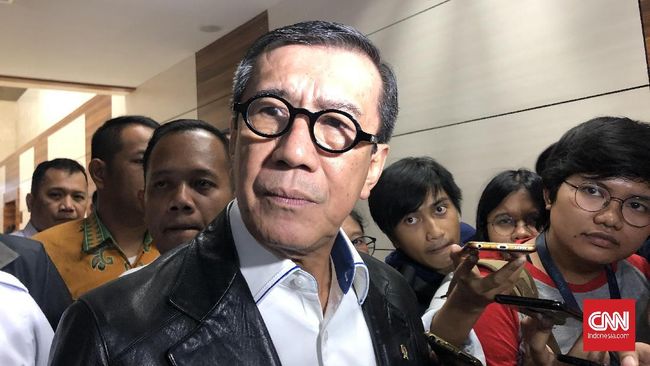 Yasonna: Data Terbaru Ada 1.276 WNI Eks ISIS di Luar Negeri Dari semula disebutkan ada 689 orang, Menkumham mengatakan data terbaru menunjukkan WNI eks ISIS di sejumlah kamp penampungan ada 1.276 orang.