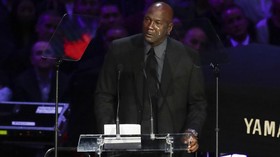 Kenang Kobe Bryant, Michael Jordan Menangis dan Bergurau