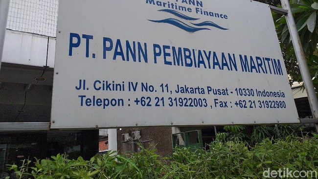 Jokowi merestui pembubaran PT PANN dengan jumlah karyawan yang tersisa sebanyak 7 orang, termasuk direksi dan komisaris.