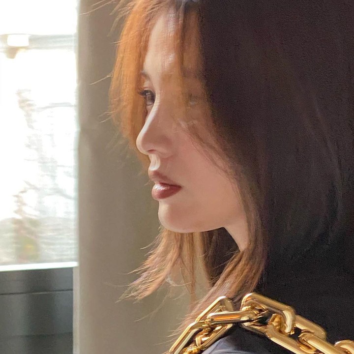 <p>Setelah bercerai dari Song Joong Ki, artis drama Korea Song Hye Kyo jarang tampil di depan publik. Namun sekalinya muncul, sang artis selalu menjadi sorotan. (Foto: Instagram)</p>