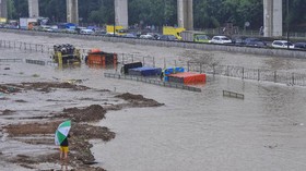 FOTO: Hujan Ekstrem Datang, Banjir Menerjang