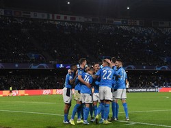 Mantap! Napoli Buat Buku Panduan Cegah Virus Corona