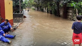 Bocah di Tamansari Jakbar Hanyut saat Banjir Belum Ditemukan