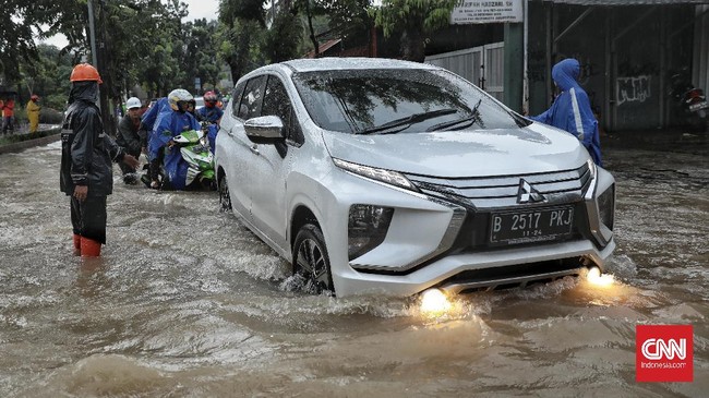 Mesin Brebet Usai Lintasi Banjir, Apa yang Harus Diperiksa? Bagian mobil yang harus diwaspadai saat melintasi adalah saringan udara, komponen ini tidak diperkenankan kena air sebab berpotensi merusak mesin.