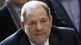 Harvey Weinstein Disebut Kena Corona di Penjara