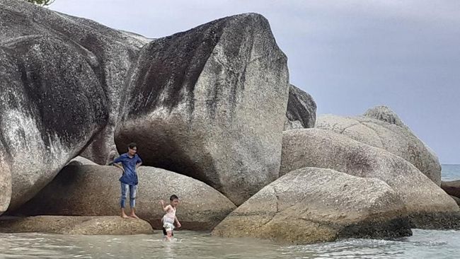 Taman Bumi (Geopark) Nasional di Natuna tak hanya Tanjung Senubing. Ada 
