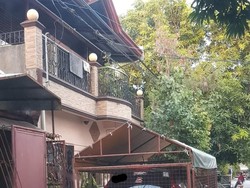 Parkir Pinggir Jalan Mobil Dikandangi sampai Nasib Trek Formula E
