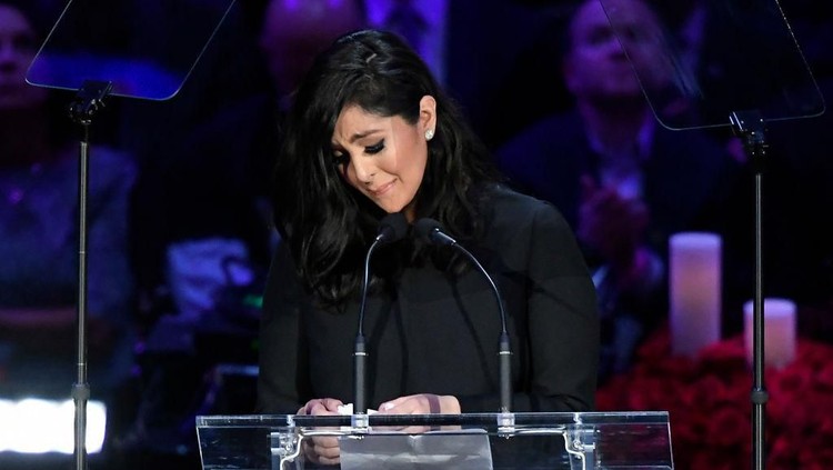 LOS ANGELES, CALIFORNIA - FEBRUARY 24: Vanessa Bryant speaks during The Celebration of Life for Kobe & Gianna Bryant at Staples Center on February 24, 2020 in Los Angeles, California. (Photo by Kevork Djansezian/Getty Images)
