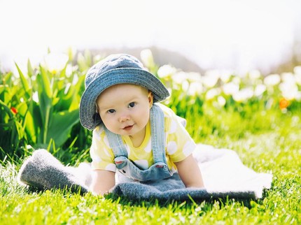 Menarik! 20 Nama Bayi Perempuan Bermakna Hijau dari Berbagai Bahasa