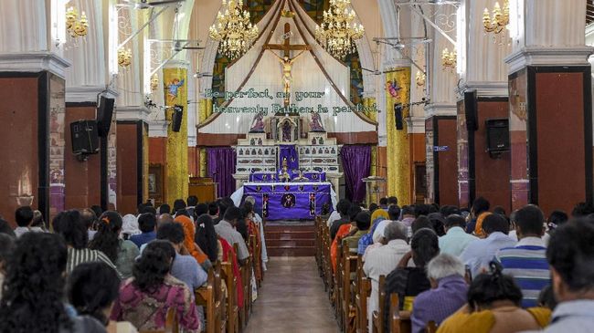 Rabu Abu jadi tanda umat Katolik memasuki masa pra-Paskah sebagai masa tobat. Goresan abu diberikan agar umat mengenali area spiritual.