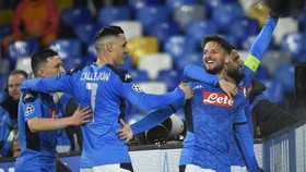 Napoli Nekat Gelar Latihan di Tengah Wabah Virus Corona
