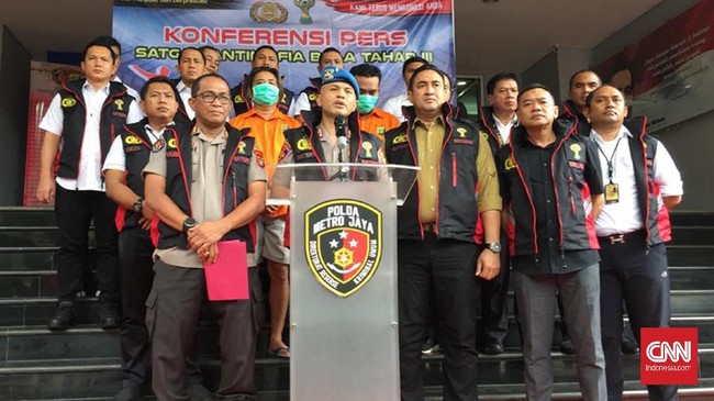 Satgas Anti Mafia Bola menangkap dua tersangka baru pengaturan skor pada laga Persikasi Bekasi vs PS Sumedang di Liga 3 2019.