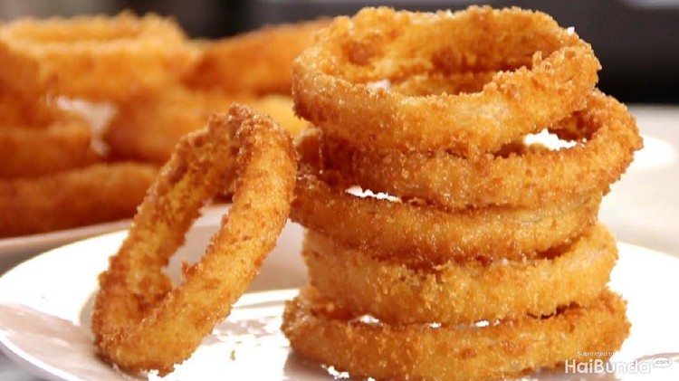 Bun, buat camilan Onion Rings supaya tetap renyah enggak susah banget kok. Berikut tips menggorengnya agar Onions Rings renyah.