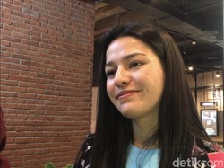 Cerita Artis FTV Susan Sameh Gagal Nonton Coldplay gegara Ditipu Teman